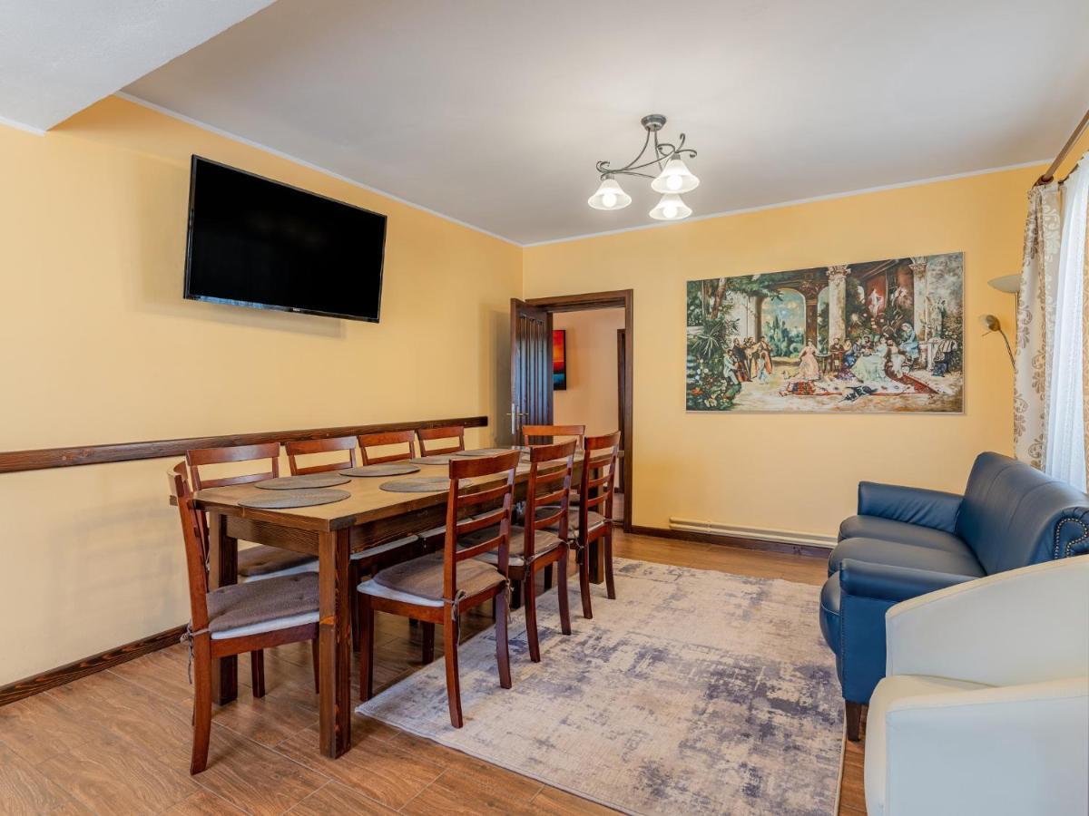 Casa Saraste Hotel Rîşnov Buitenkant foto