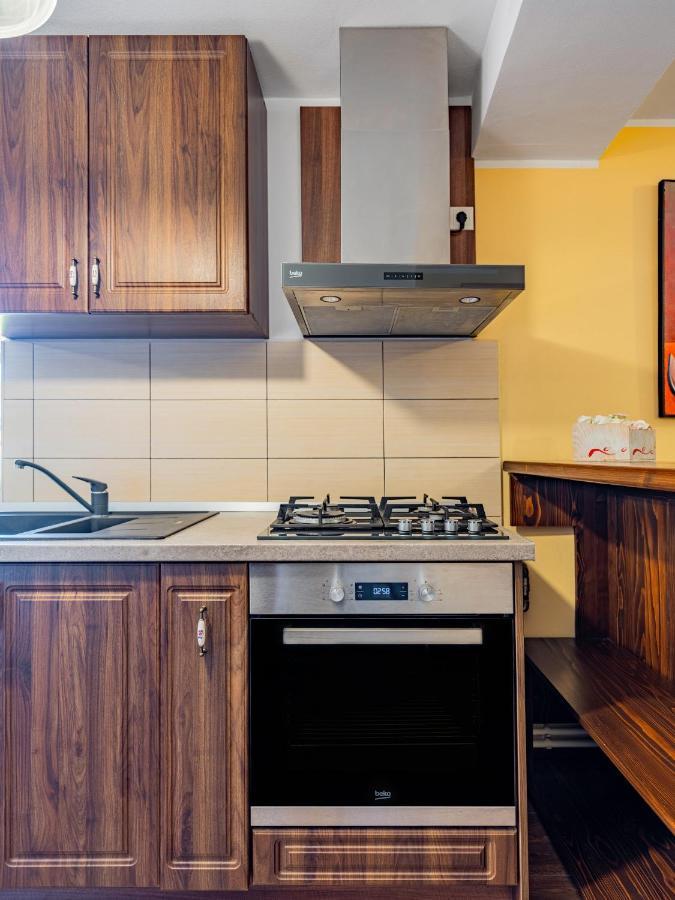 Casa Saraste Hotel Rîşnov Buitenkant foto