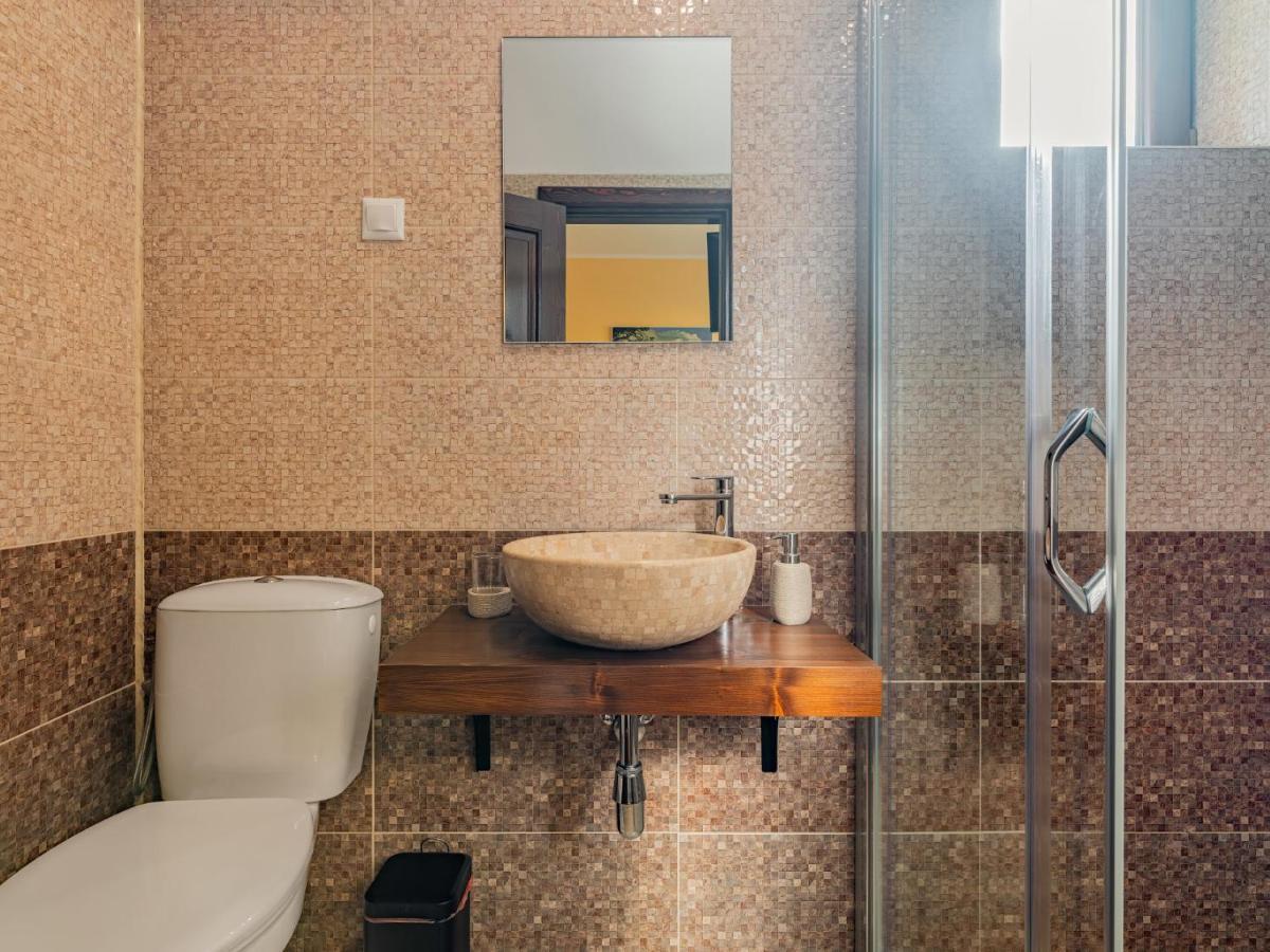 Casa Saraste Hotel Rîşnov Buitenkant foto