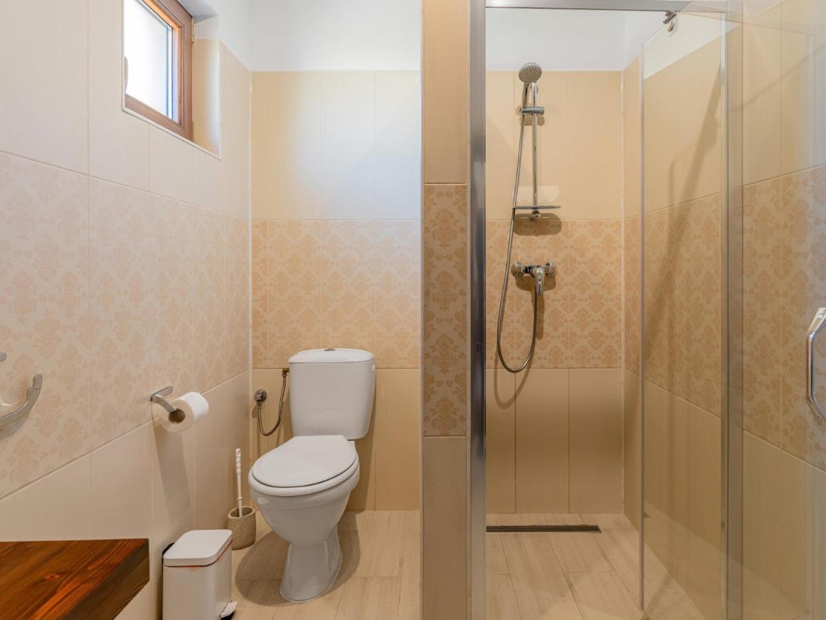 Casa Saraste Hotel Rîşnov Buitenkant foto